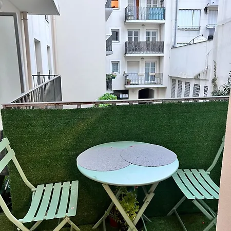 в Apartment *